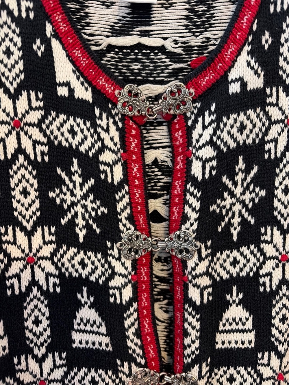 Vtg Talbots Black Nordic Fair Isle Snowflake Metal Clasp Cardigan Sweater M - Picture 3 of 9